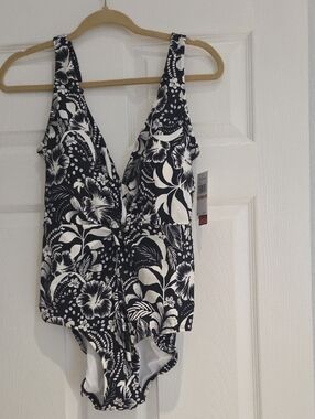 Jantzen Black and White Floral Swimsuit